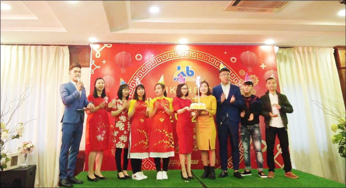 TỔ CHỨC TIỆC SINH NHẬT CHO CÁN BỘ CÔNG NHÂN VIÊN - NÉT ĐẸP TRONG VĂN HÓA DOANH NGHIỆP CỦA IN BÁCH VƯỢNG
